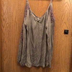 Cold shoulder crochet sleeves grey shirt